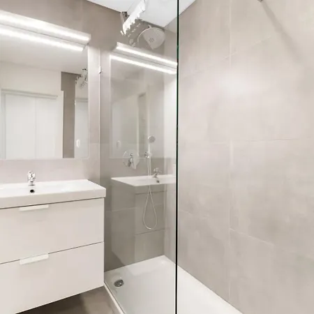 Apartment New 2br Praca Flores Ac | By Airnest Lisbon