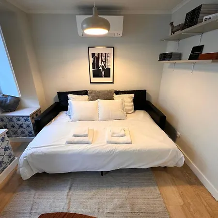 New 2br Praca Flores Ac | By Airnest * Lisboa