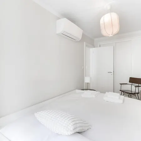 New 2br Praca Flores Ac | By Airnest Lisboa